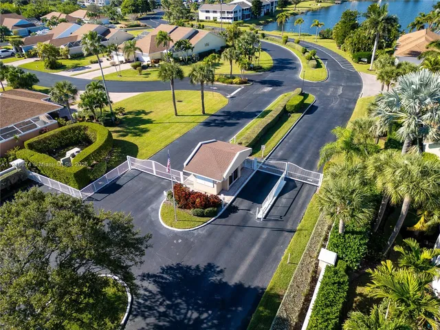 $255,000 | 3209 South Lakeview Circle, Unit 8103, Hutchinson Island, FL 34949