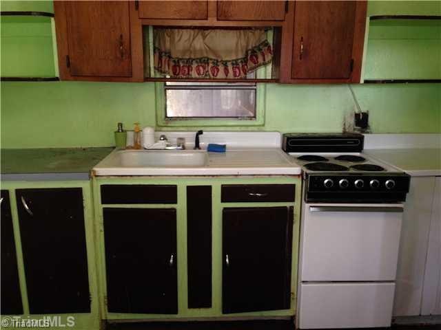 166 Pond Valley Road Ararat, NC 27007 - Photo 8 of 12 Kitchen.