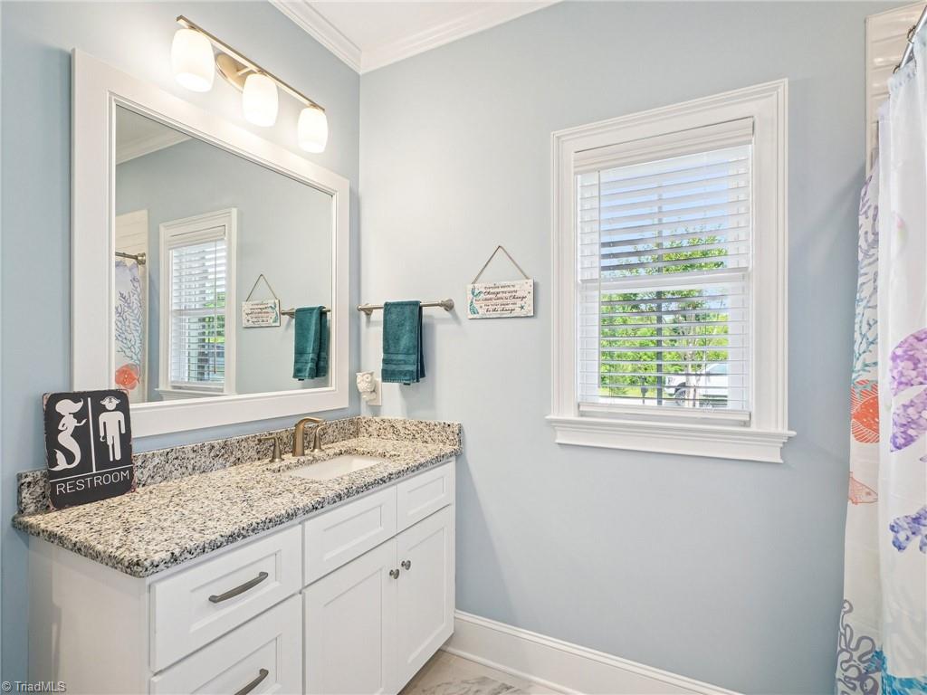 1659 Angus Ridge Drive Kernersville, NC 27284 - Photo 19 of 34 Guest Bath