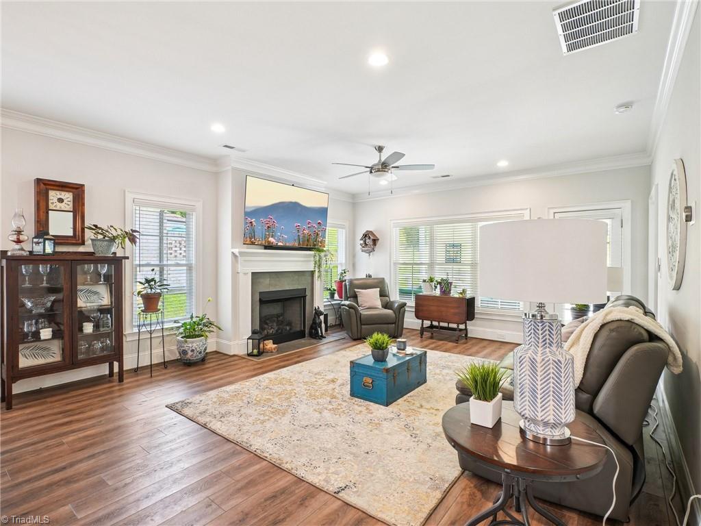 1659 Angus Ridge Drive Kernersville, NC 27284 - Photo 4 of 34 Light and airy!