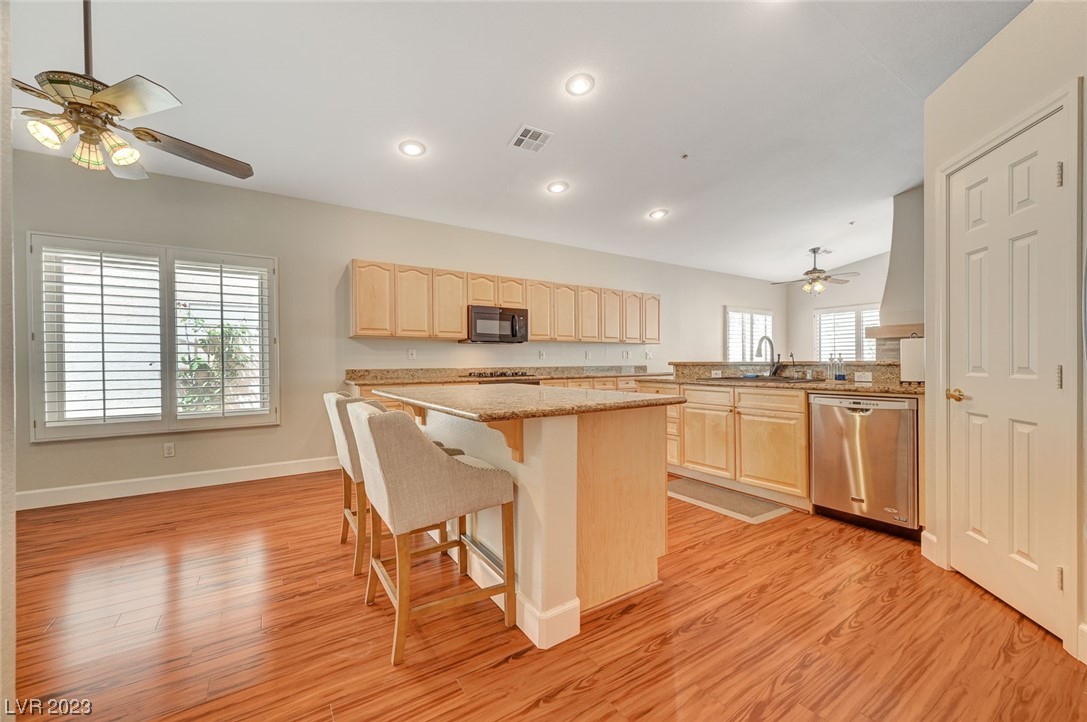 380 Desert Cove Road Henderson, NV 89012 - Photo 10 of 39 Gallery Image 10