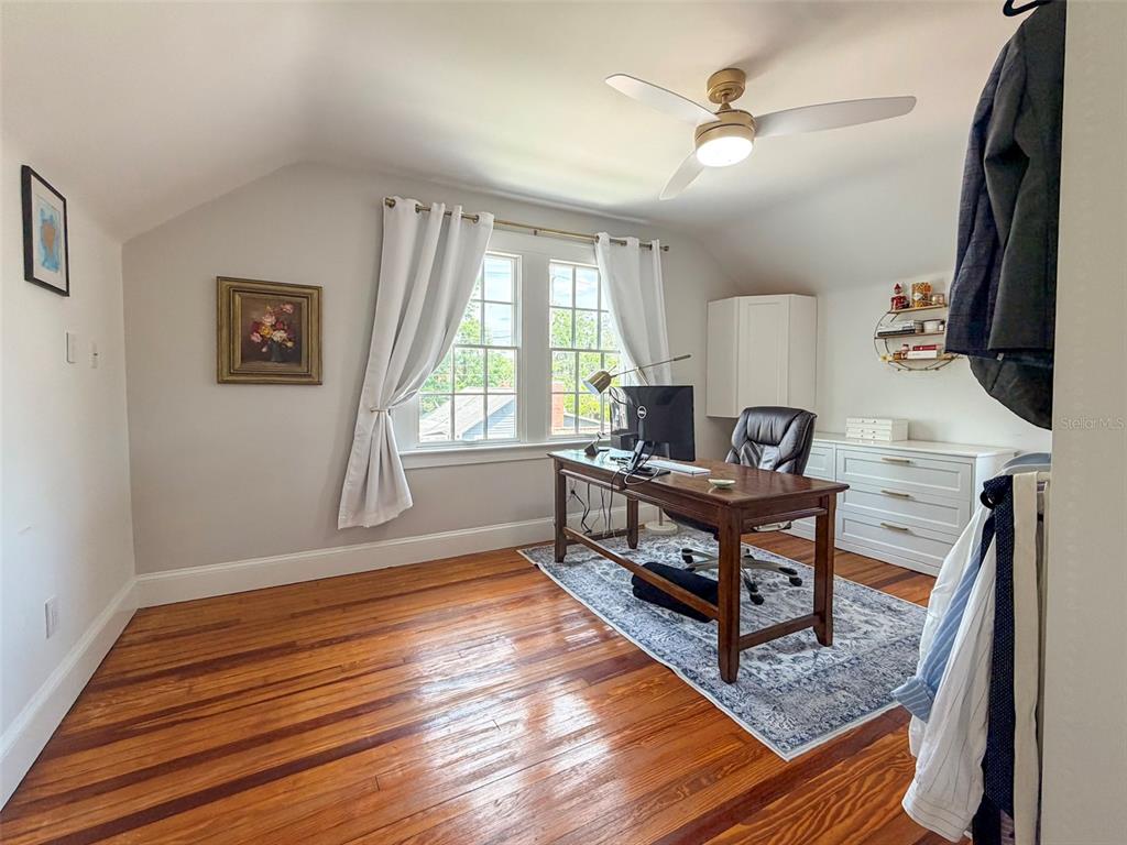 417 Southwest 10th Street Gainesville, FL 32601 - Photo 38 of 50