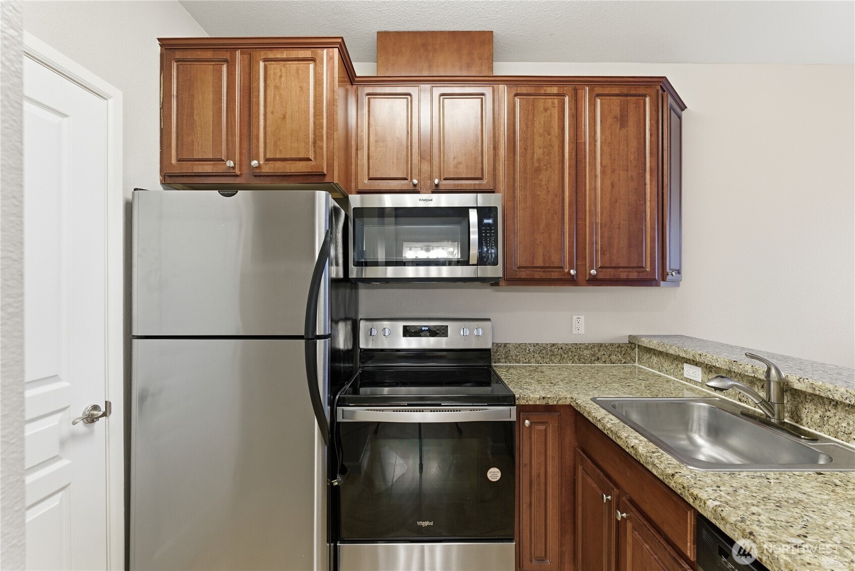 225 Logan Avenue South, Unit 319 Renton, WA 98057 - Photo 12 of 22