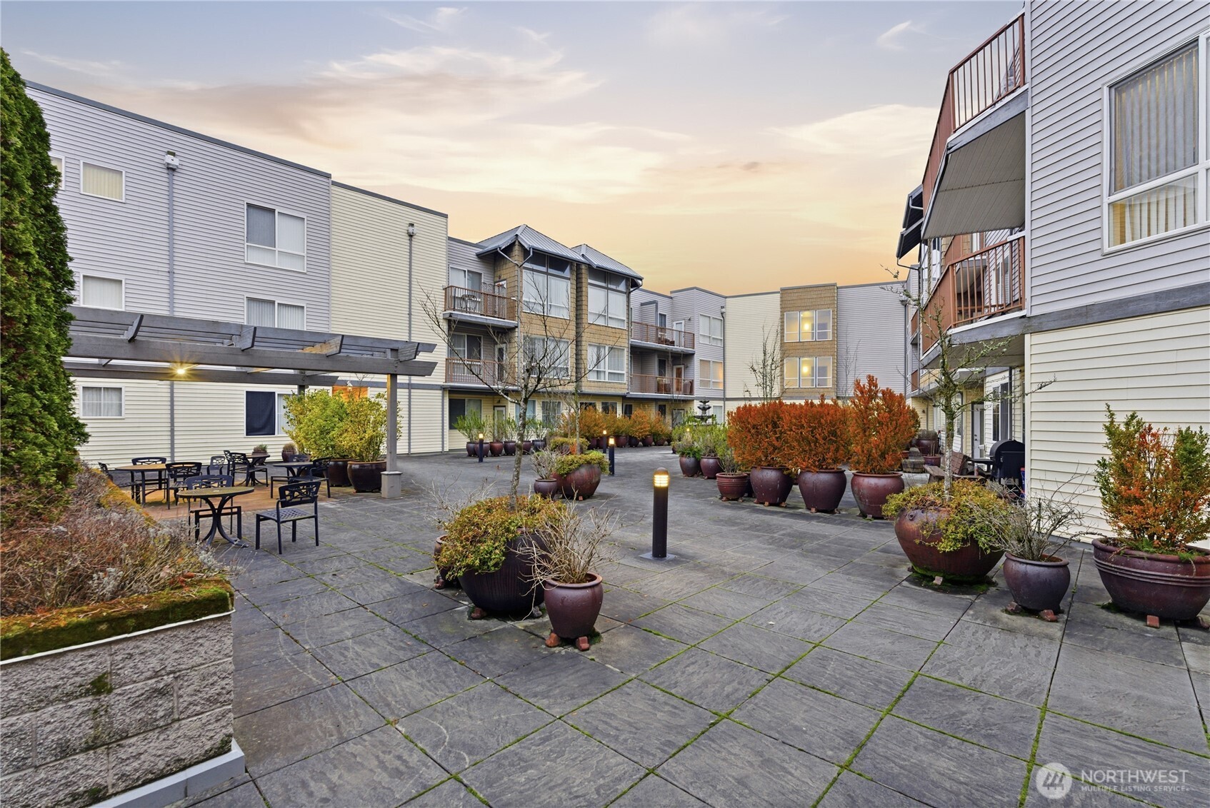 225 Logan Avenue South, Unit 319 Renton, WA 98057 - Photo 17 of 22