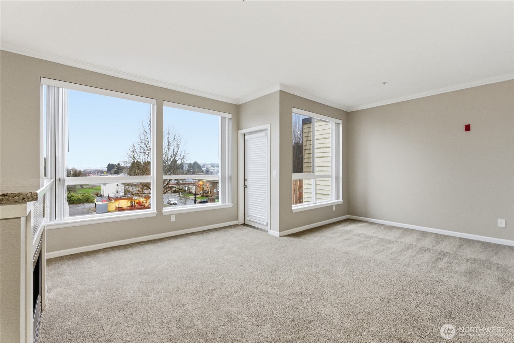 225 Logan Avenue South, Unit 319 Renton, WA 98057 - Photo 10 of 22