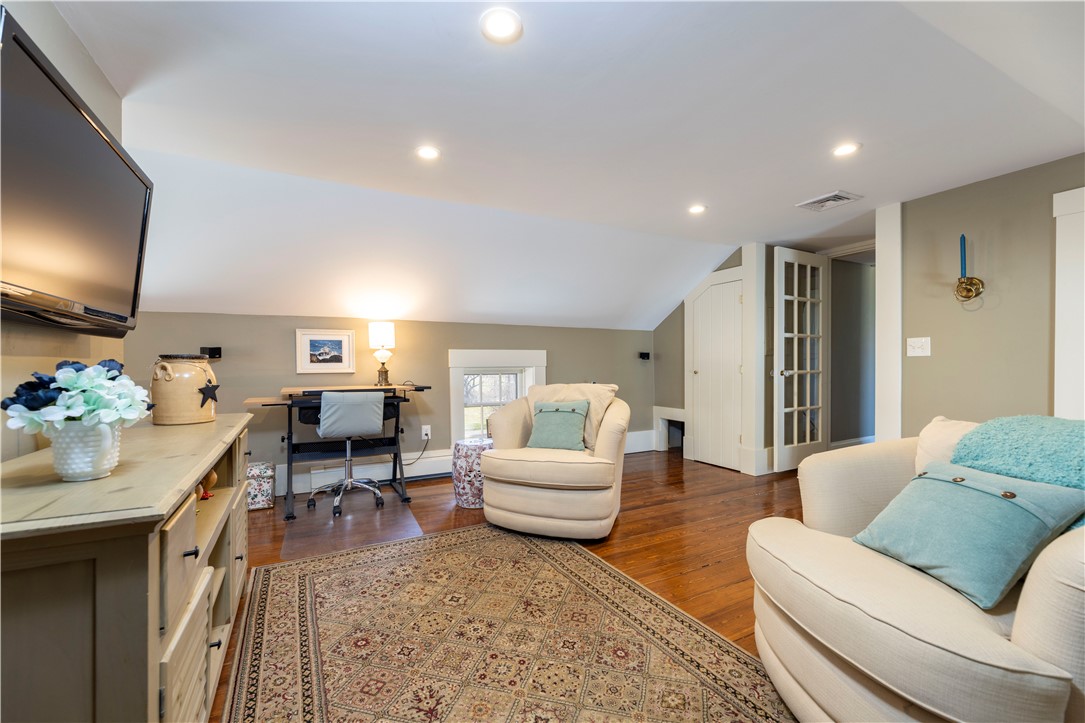 290 Fletcher Road North Kingstown, RI 02852 - Photo 28 of 50