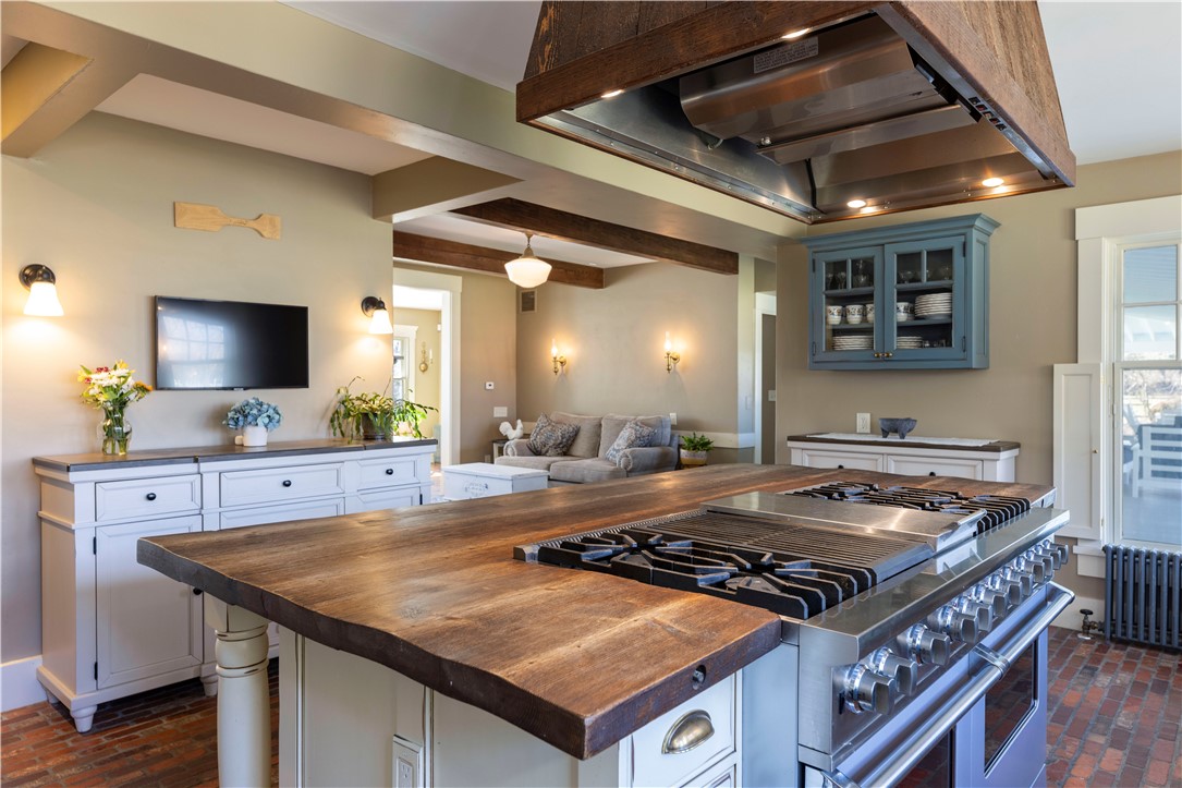 290 Fletcher Road North Kingstown, RI 02852 - Photo 4 of 50