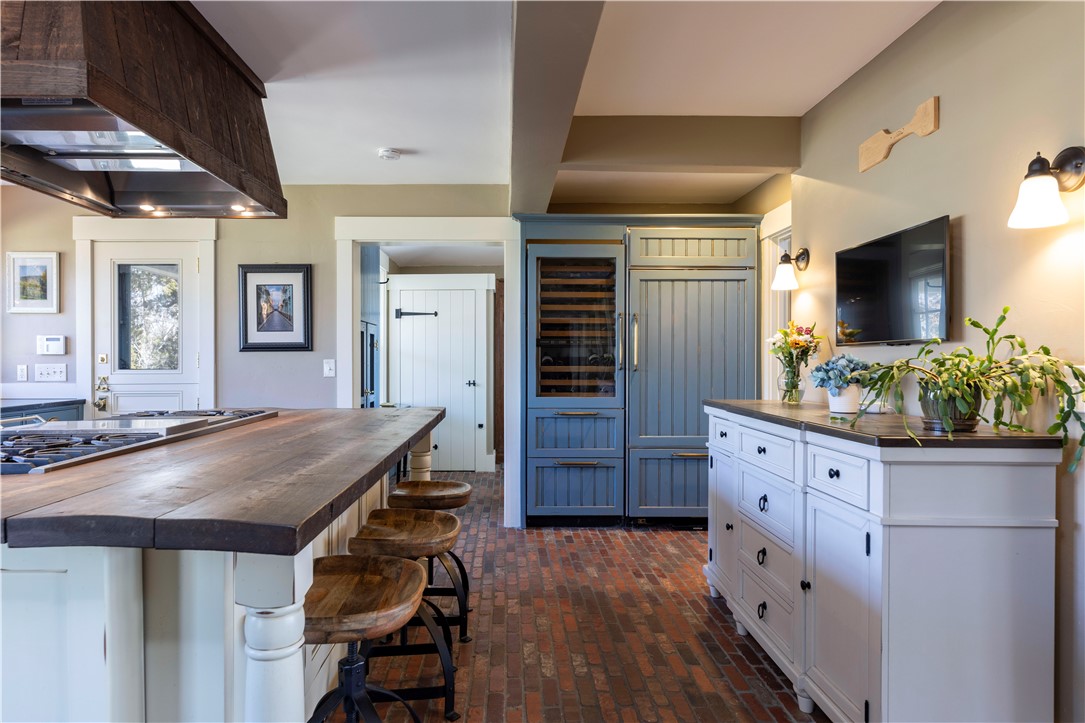 290 Fletcher Road North Kingstown, RI 02852 - Photo 6 of 50