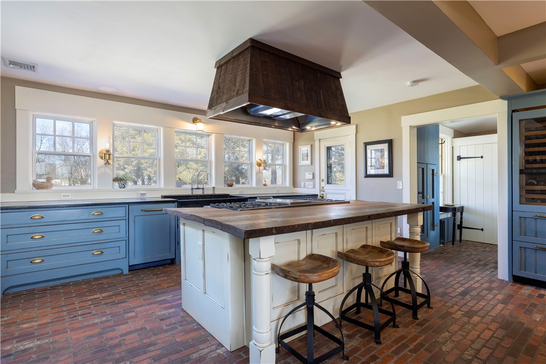 290 Fletcher Road North Kingstown, RI 02852 - Photo 10 of 50