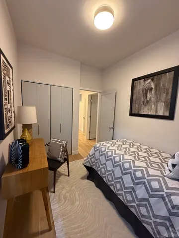 $2,400 | 1015 North California Avenue, Unit 1F, Chicago, IL 60622