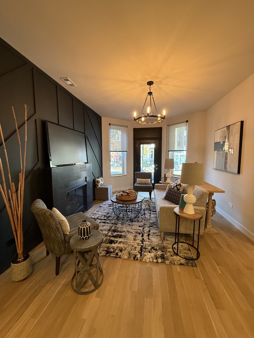 1015 North California Avenue, Unit 1F Chicago, IL 60622 - Photo 3 of 14