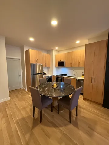 $2,400 | 1015 North California Avenue, Unit 1F, Chicago, IL 60622