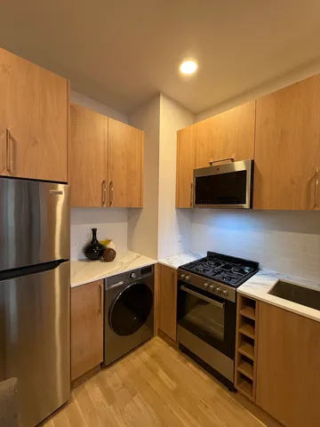 $2,400 | 1015 North California Avenue, Unit 1F, Chicago, IL 60622