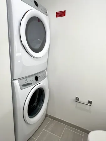 $2,350 | 1212 Demonbreun Street, Unit 1206, Nashville, TN 37203