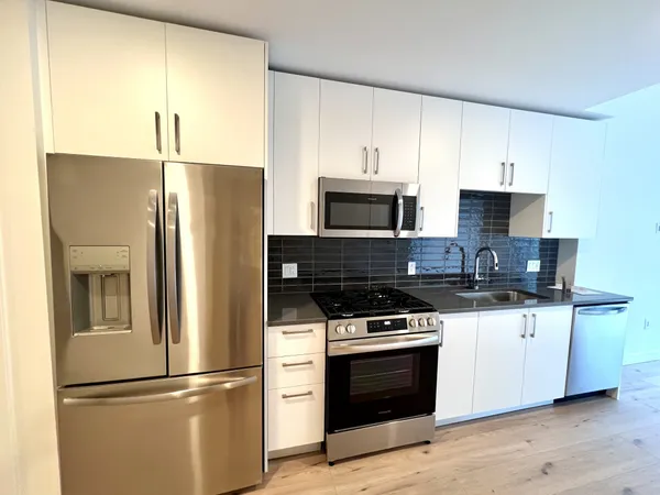 $2,350 | 1212 Demonbreun Street, Unit 1206, Nashville, TN 37203