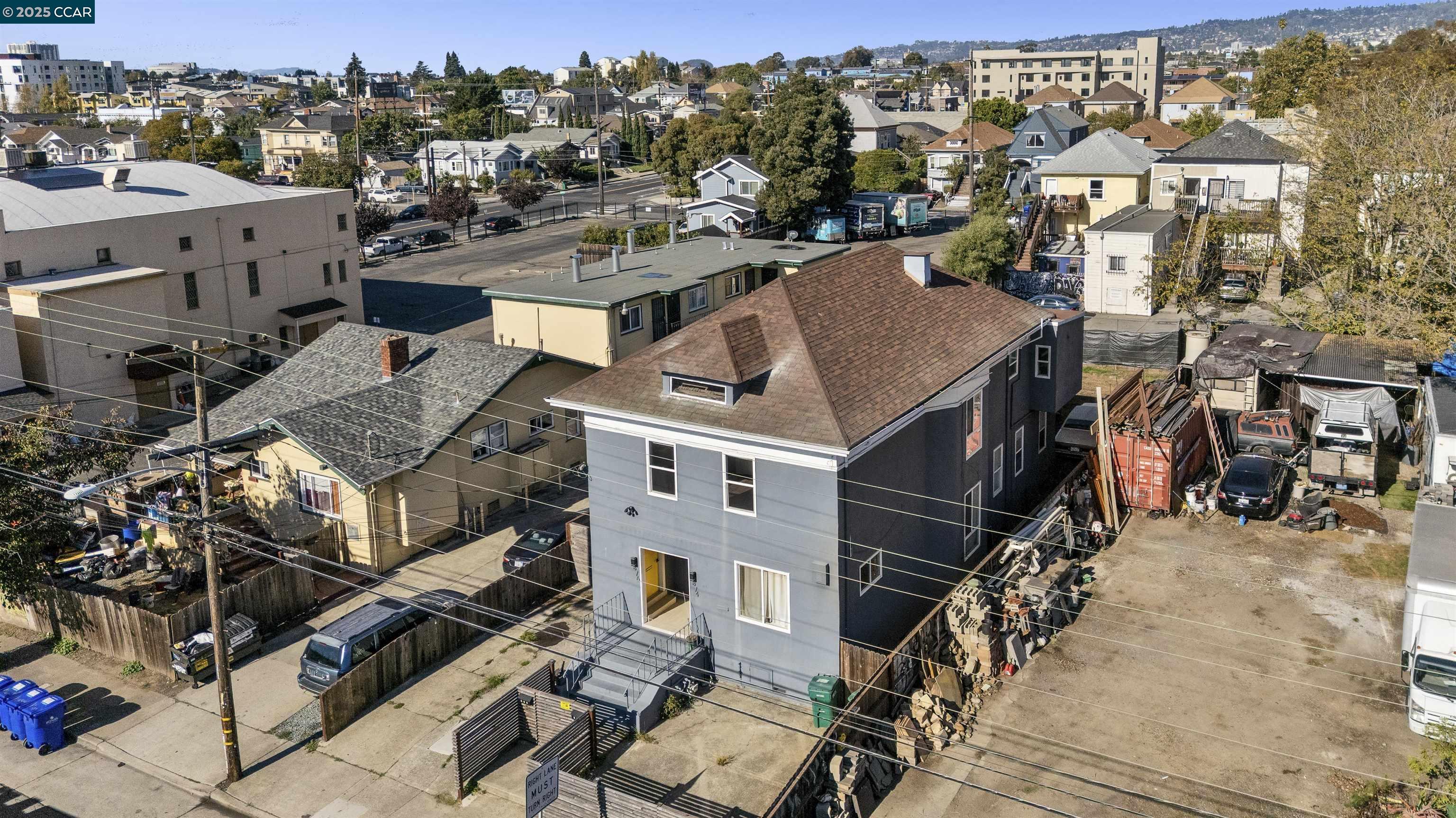 874 36th Street Oakland, CA 94608 - Photo 36 of 41 an aerial view of multiple house