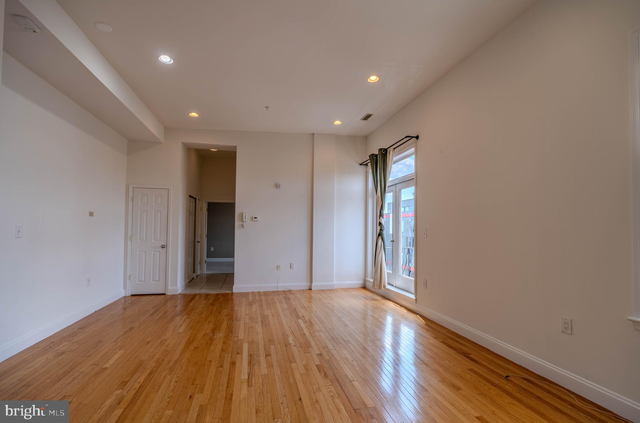 1629 L Street Northeast, Unit 305 Washington, DC 20002 - Photo 17 of 27