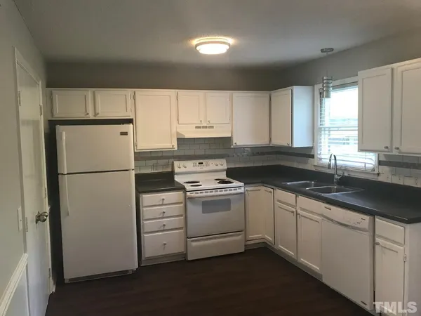 $1,350 | 4036 Greenleaf Street, Unit 102, Raleigh, NC 27606