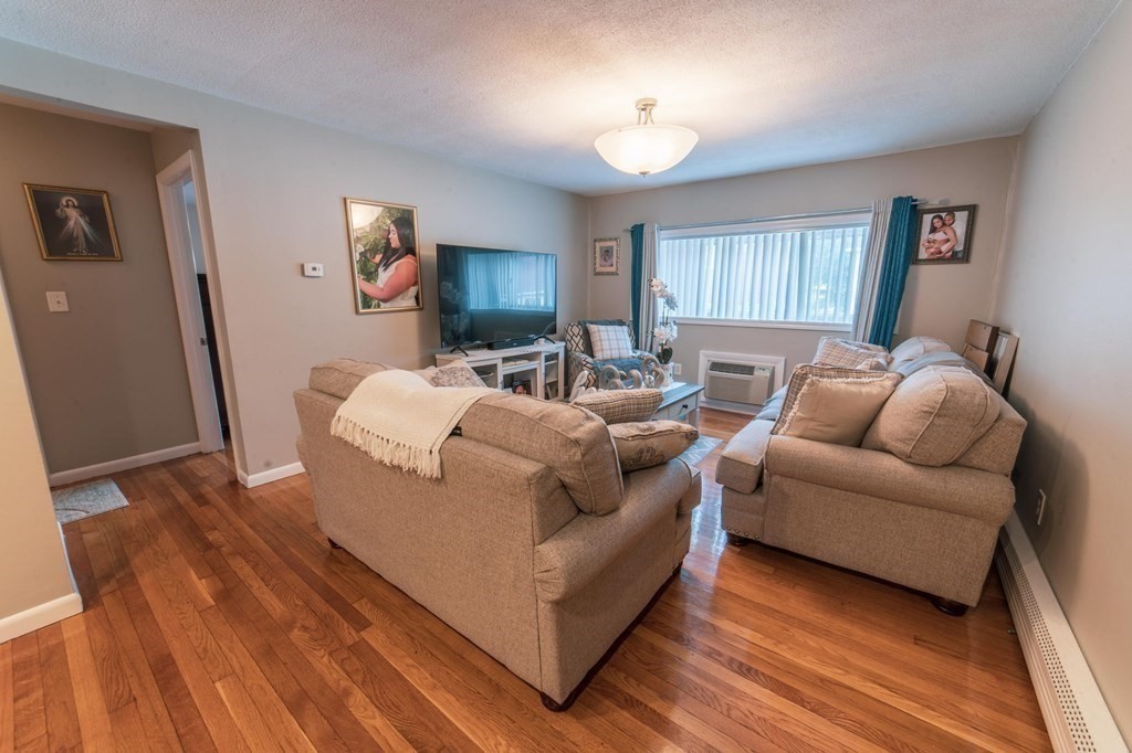 7 Oakcrest Road, Unit 7 Boston, MA 02136 - Photo 3 of 10 Gallery Image 3
