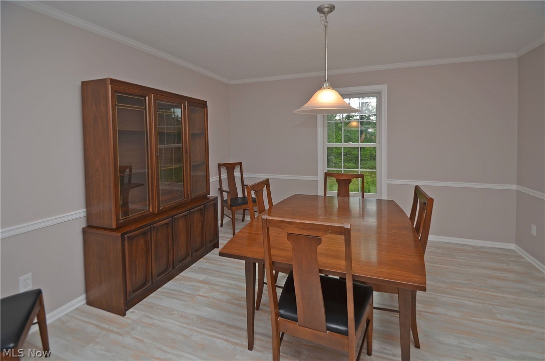 28527 Knickerbocker Road Bay Village, OH 44140 - Photo 11 of 32 Gallery Image 11