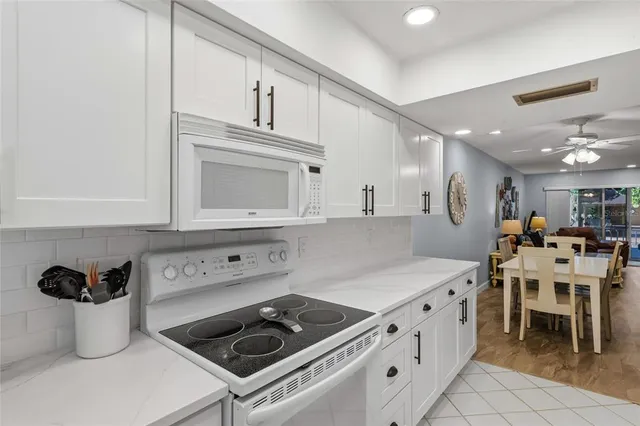 $469,000 | 4307 Gulf Drive, Unit 109, Holmes Beach, FL 34217