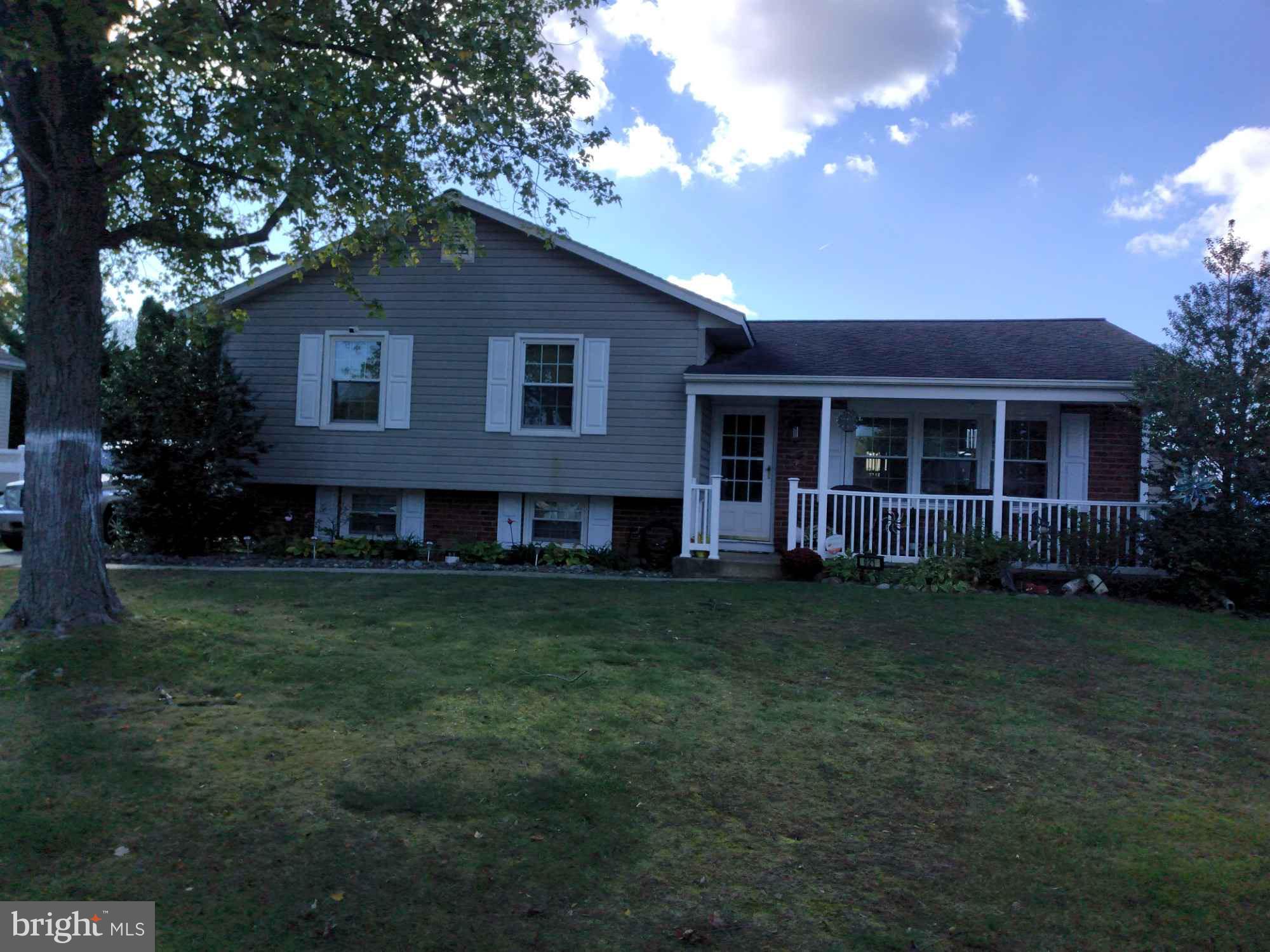 621 Postfield Road Newark, DE 19713 - Photo 2 of 40