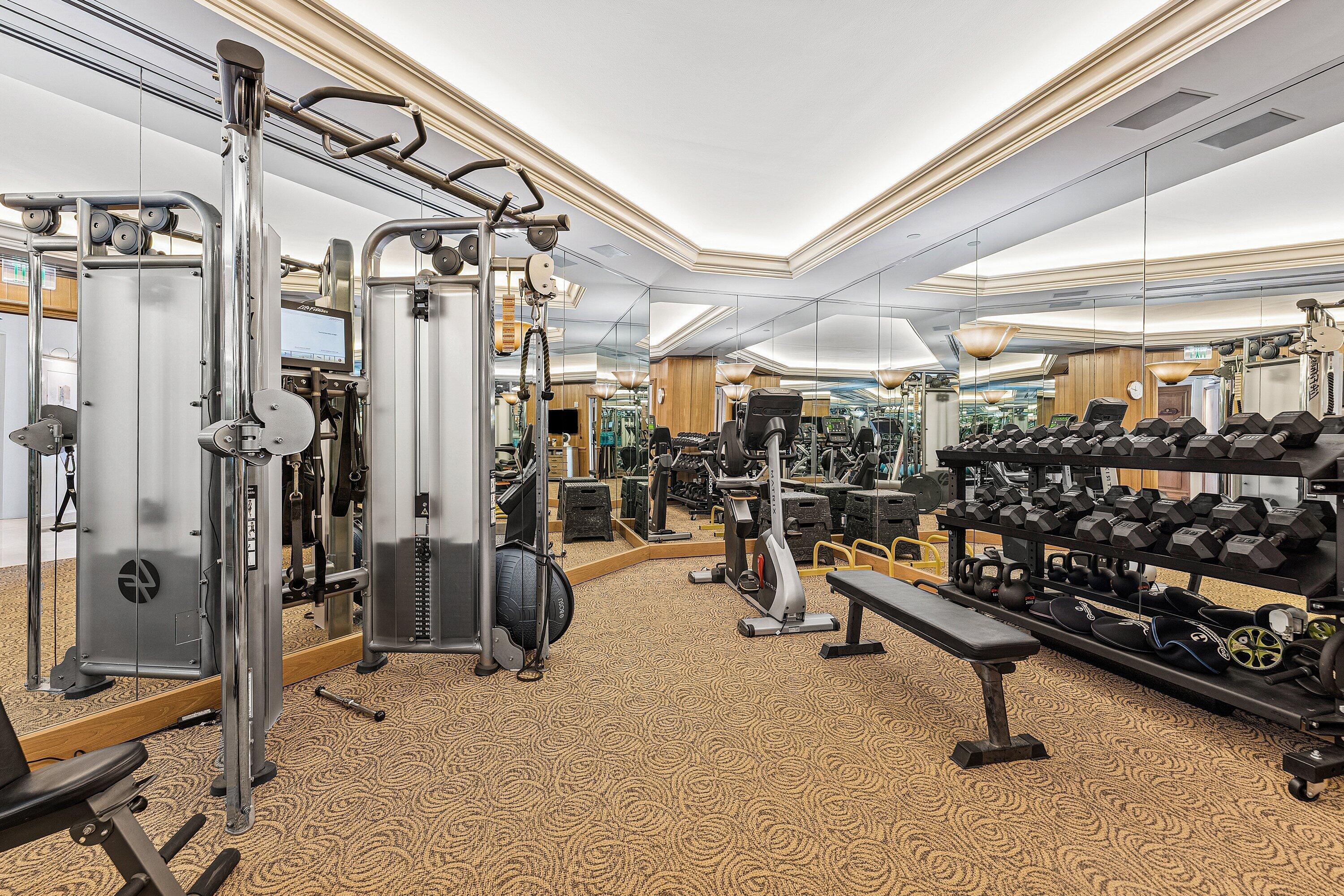 19950 South Beach Road, Unit 7S Jupiter, FL 33469 - Photo 33 of 40 a view of a room with gym equipment
