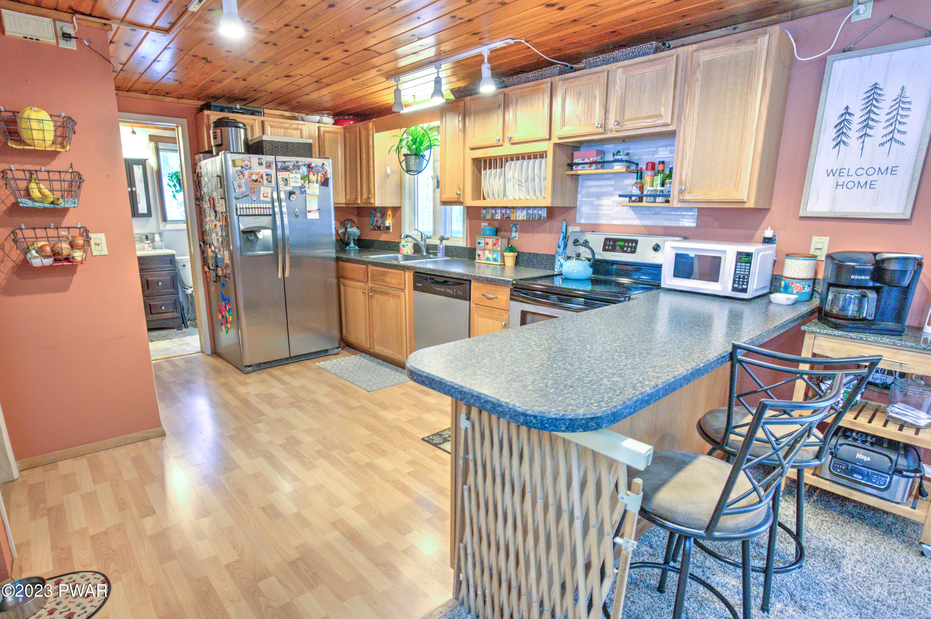 104 Sheridan Road Hawley, PA 18428 - Photo 9 of 43 Kitchen