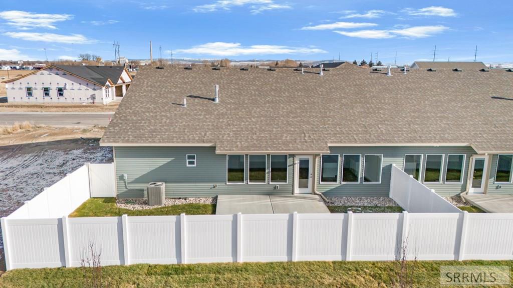 795 Lindy Lane Rigby, ID 83442 - Photo 29 of 36 Back view