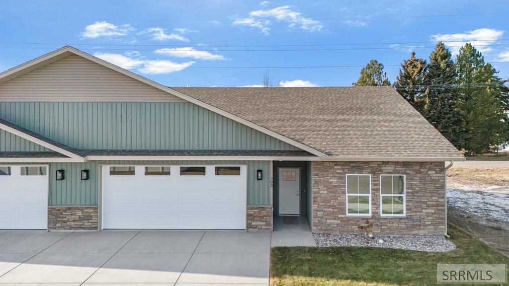 795 Lindy Lane Rigby, ID 83442 - Photo 35 of 36 Front view