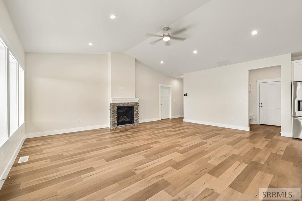 795 Lindy Lane Rigby, ID 83442 - Photo 5 of 36 Living Room