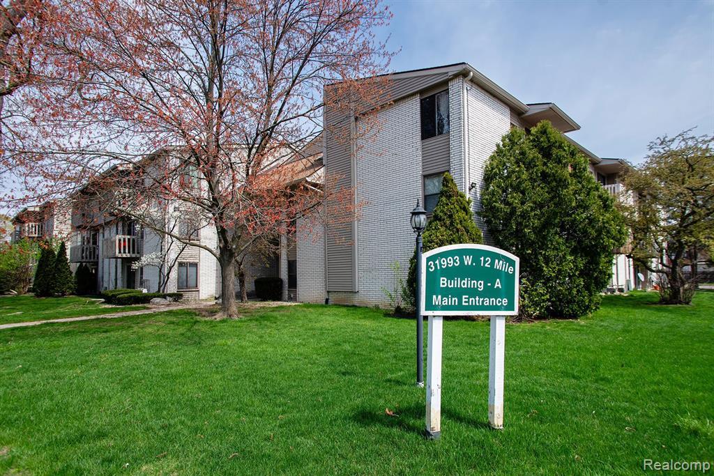 31993 West 12 Mile Road, Unit 109 Farmington, MI 48334 - Photo 3 of 23