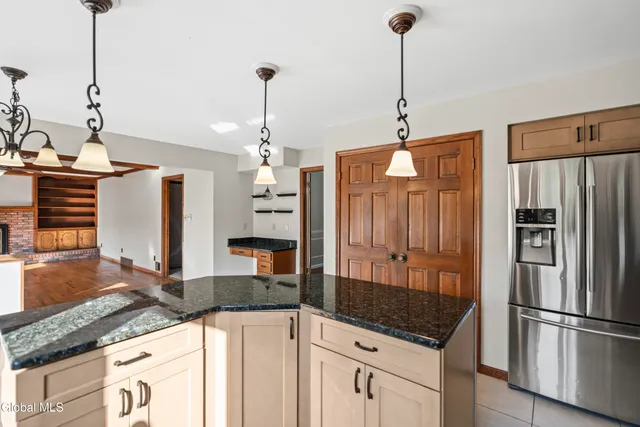 $599,900 | 209 Tamar Drive, Niskayuna, NY 12309