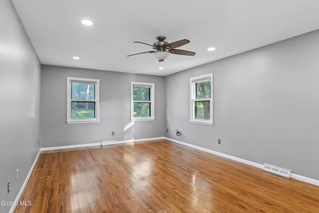 $599,900 | 209 Tamar Drive, Niskayuna, NY 12309