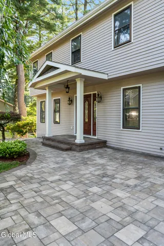 $599,900 | 209 Tamar Drive, Niskayuna, NY 12309