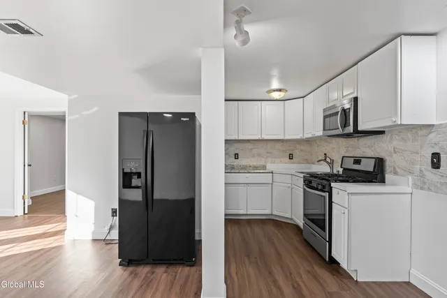 $599,900 | 209 Tamar Drive, Niskayuna, NY 12309