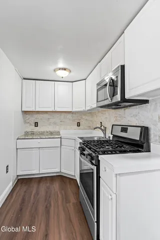 $599,900 | 209 Tamar Drive, Niskayuna, NY 12309