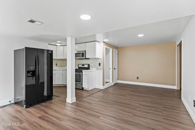 $599,900 | 209 Tamar Drive, Niskayuna, NY 12309