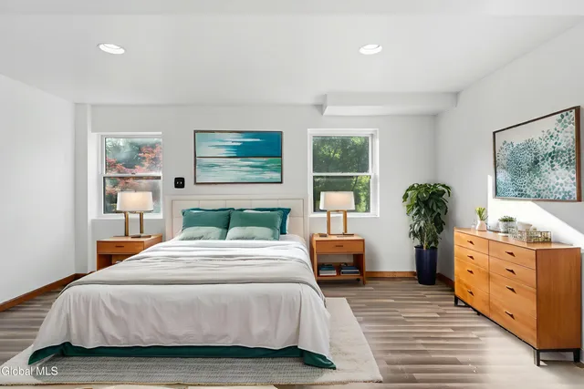 $599,900 | 209 Tamar Drive, Niskayuna, NY 12309