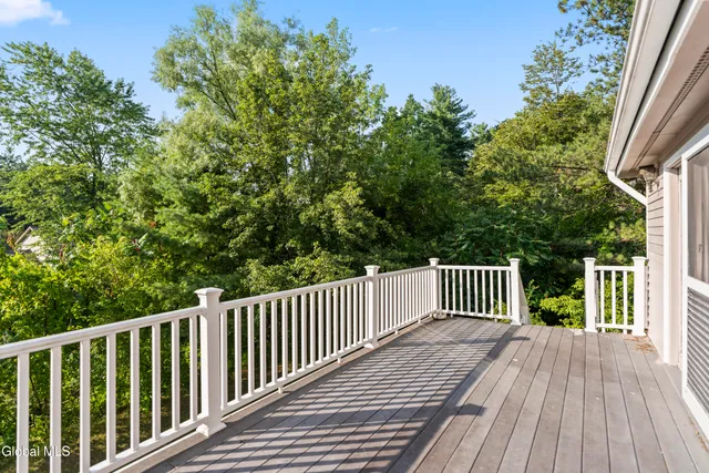 $599,900 | 209 Tamar Drive, Niskayuna, NY 12309