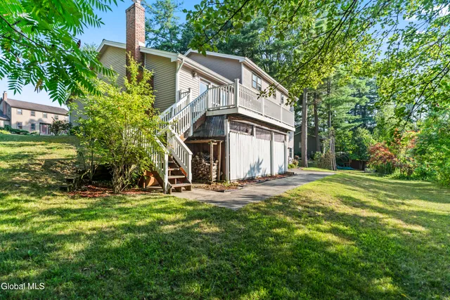 $599,900 | 209 Tamar Drive, Niskayuna, NY 12309