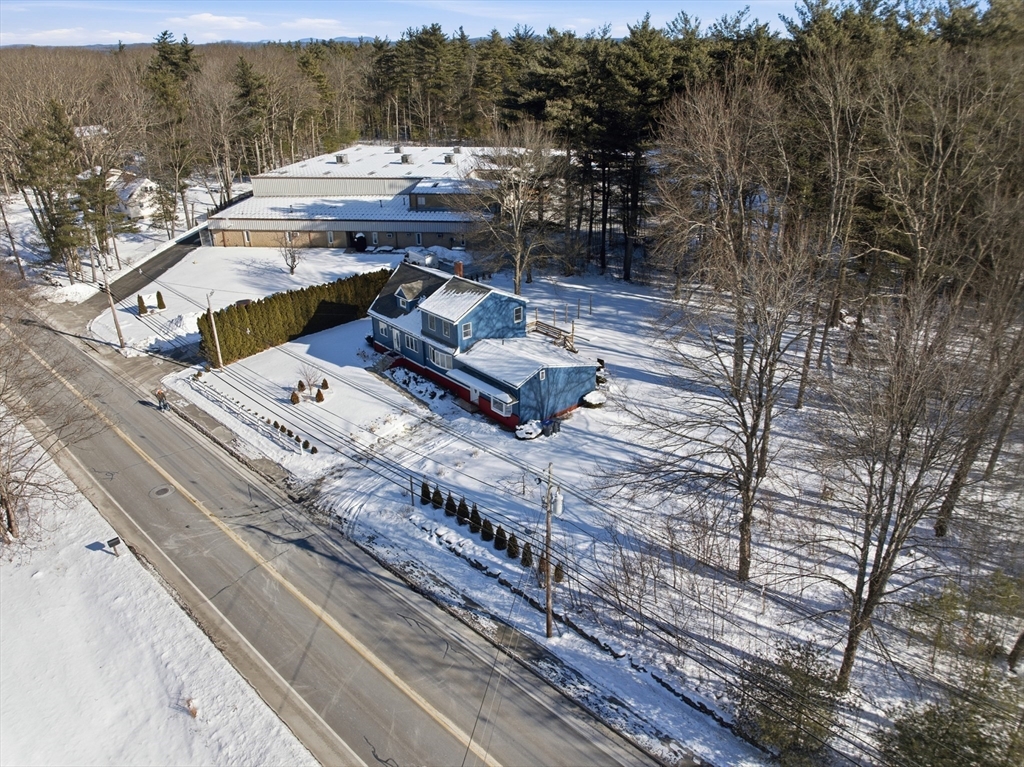 277 Baldwinville Road Templeton, MA 01468 - Photo 4 of 31 a view of a houses with a yard