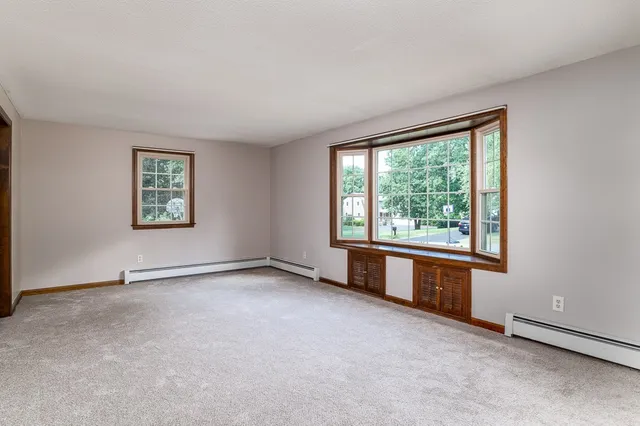 $3,500 | 184 Cambridge Circle, Longmeadow, MA 01106