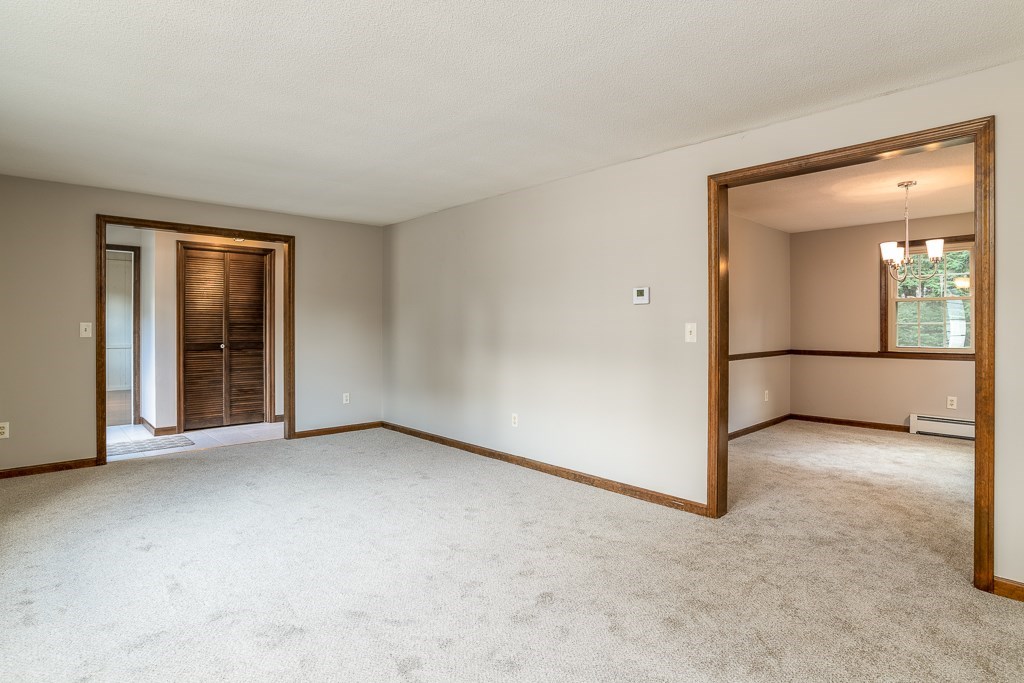 184 Cambridge Circle Longmeadow, MA 01106 - Photo 13 of 40