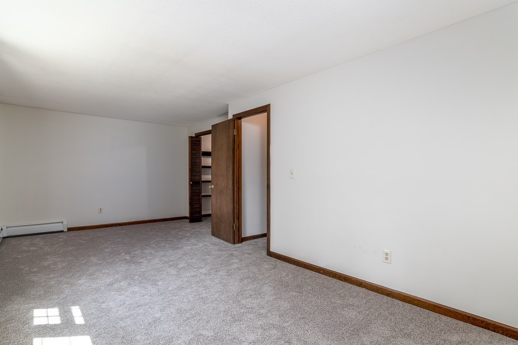 184 Cambridge Circle Longmeadow, MA 01106 - Photo 23 of 40