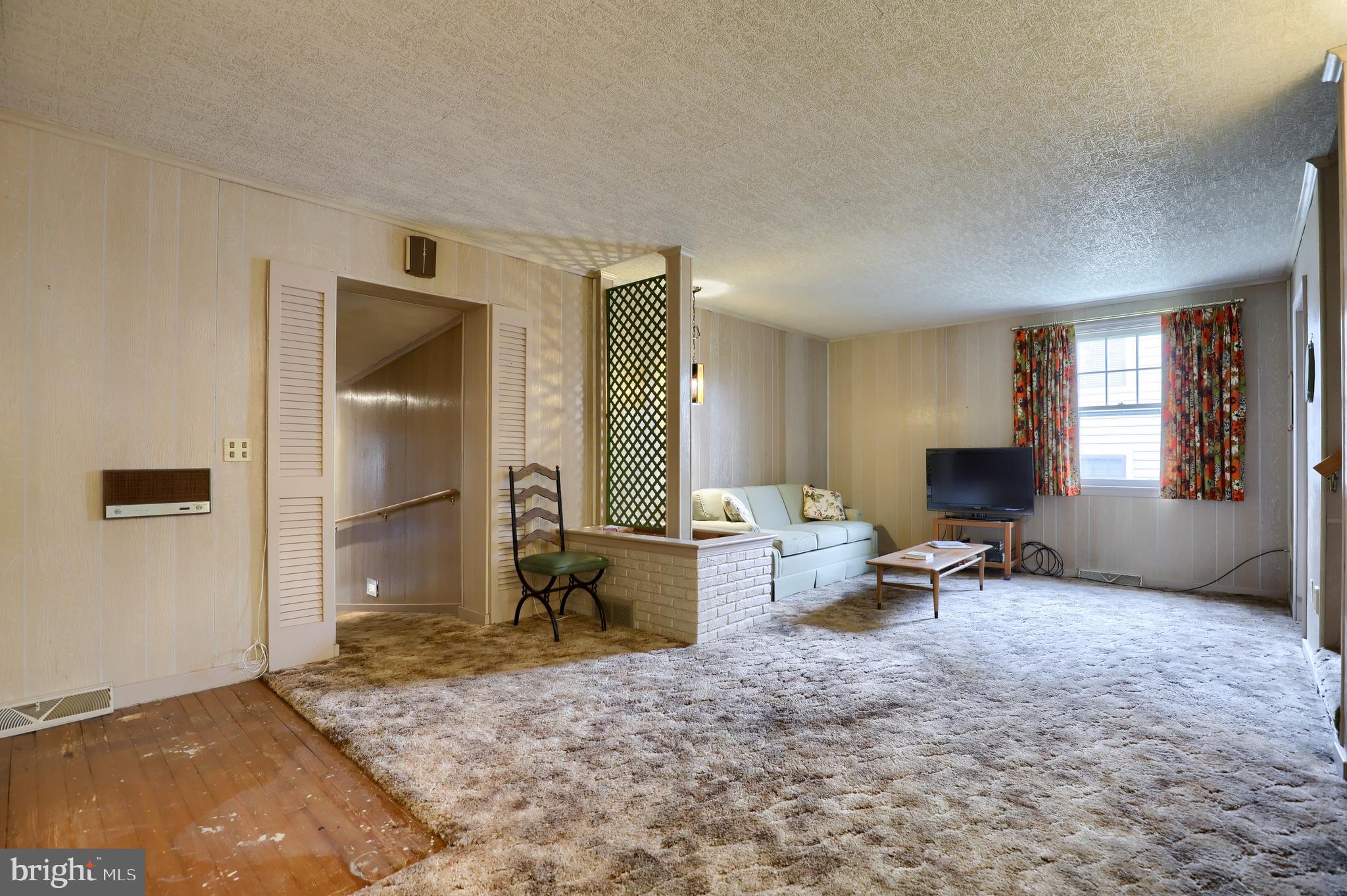 620 South Spruce Street Lititz, PA 17543 - Photo 36 of 57 a living room with furniture