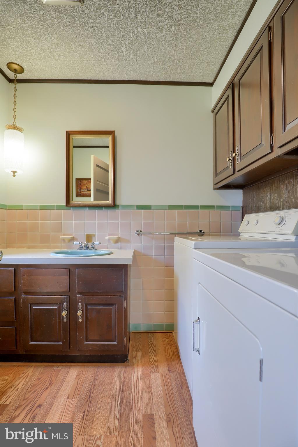620 South Spruce Street Lititz, PA 17543 - Photo 37 of 57 First floor laundry/powder room.