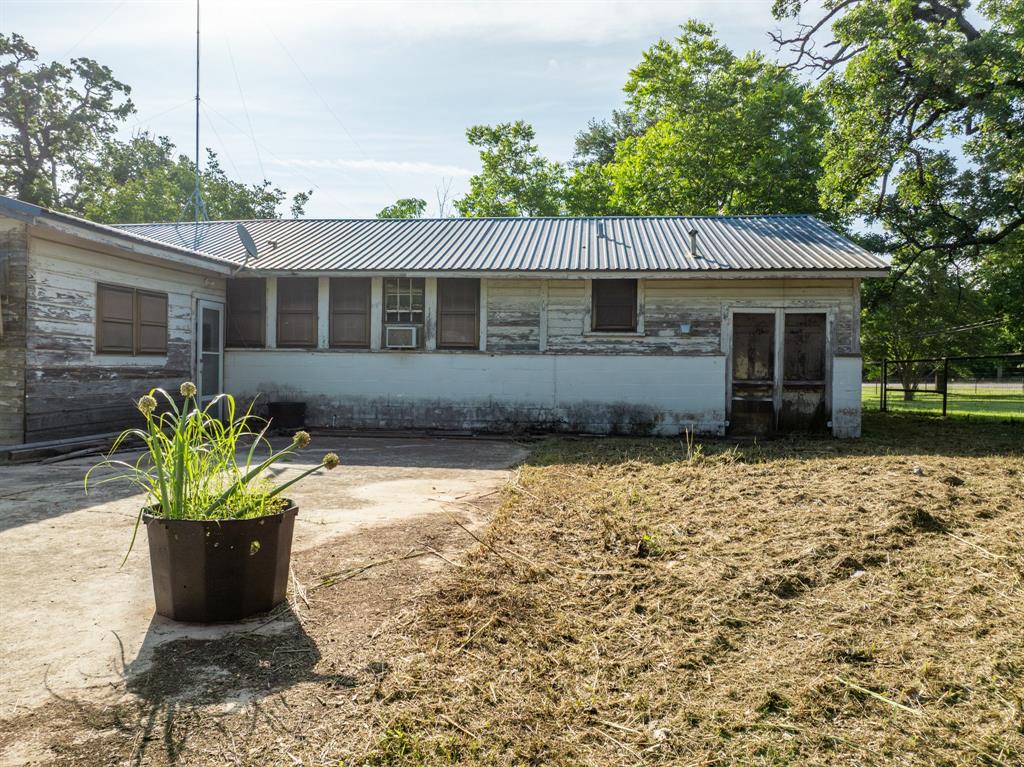 1089 Highway 22 Whitney, TX 76692 - Photo 20 of 26