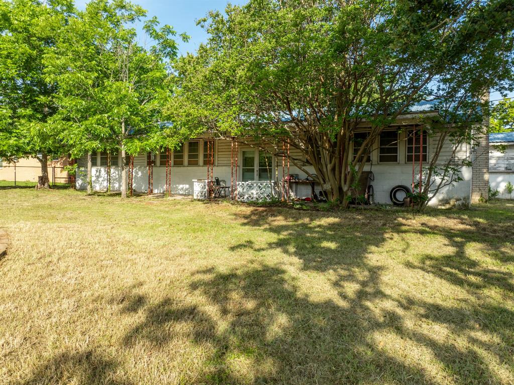 1089 Highway 22 Whitney, TX 76692 - Photo 2 of 26