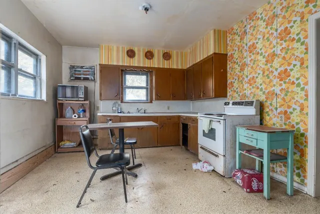 $139,900 | 1089 Highway 22, Whitney, TX 76692